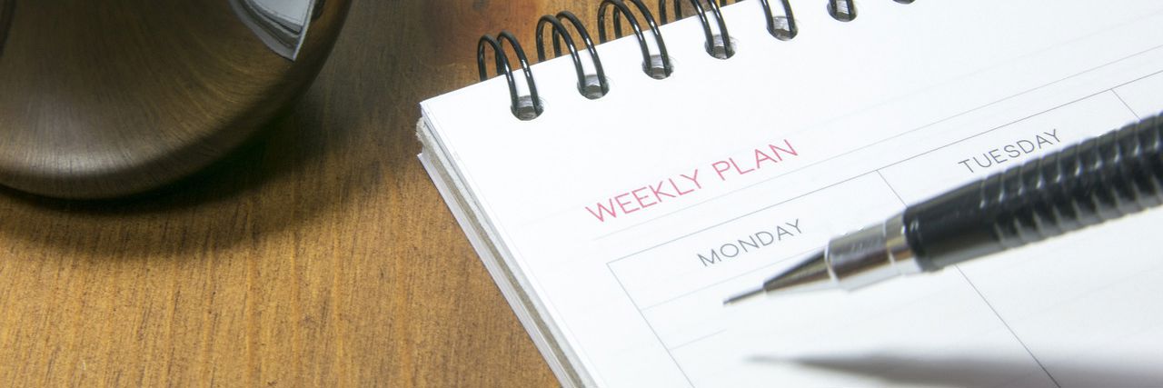 Illustration skriver i kalender