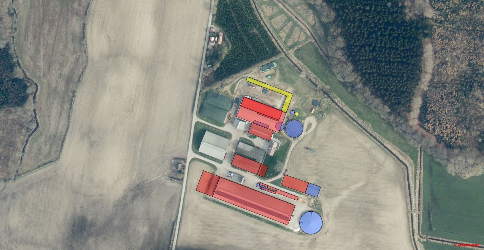 Et oversigtskort over ejendommen på Sønderskovvej 7, 5900 Rudkøbing med eksisterende og planlagt byggeri