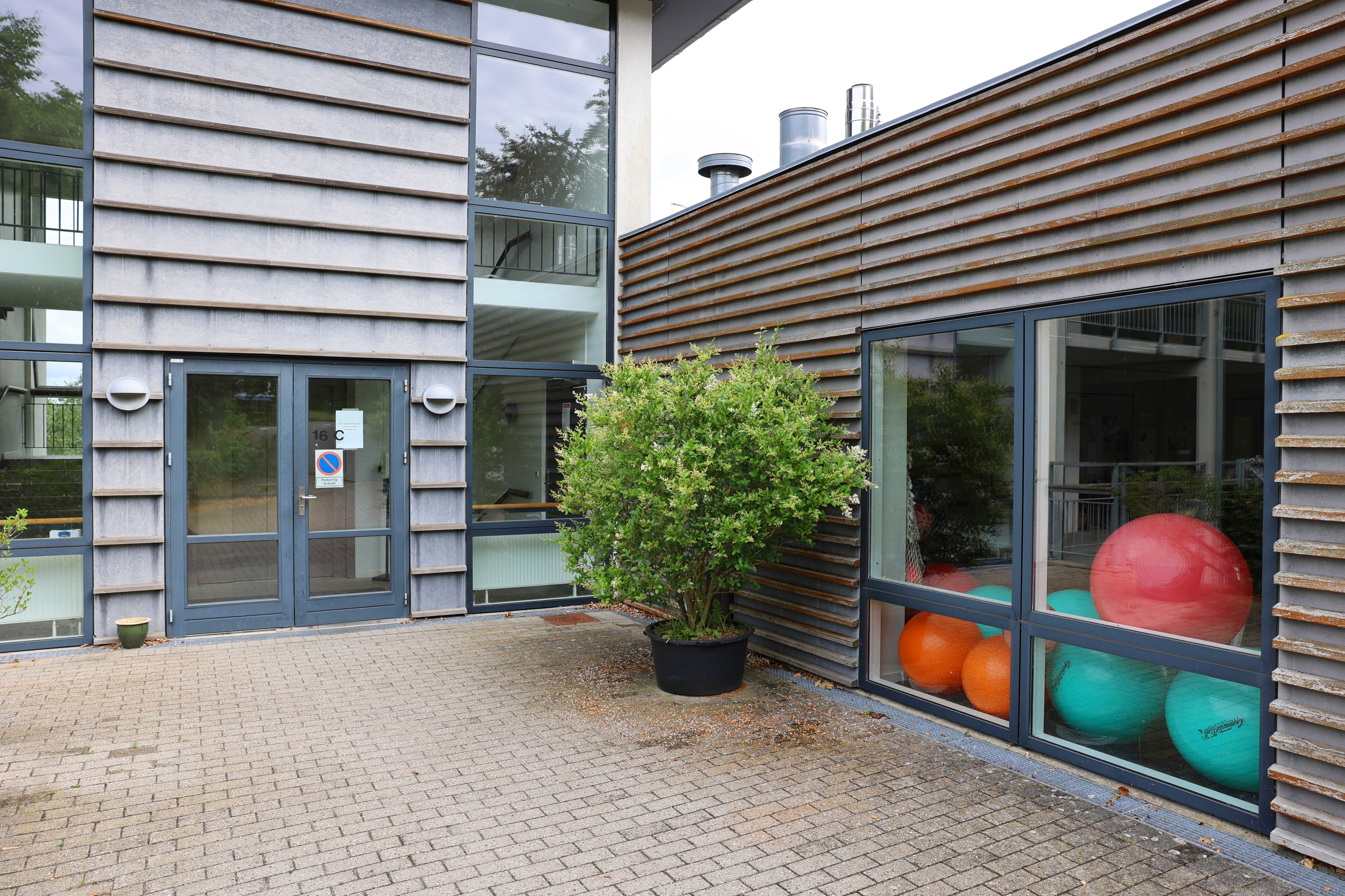 Indgang til Ollerup trænigscenter