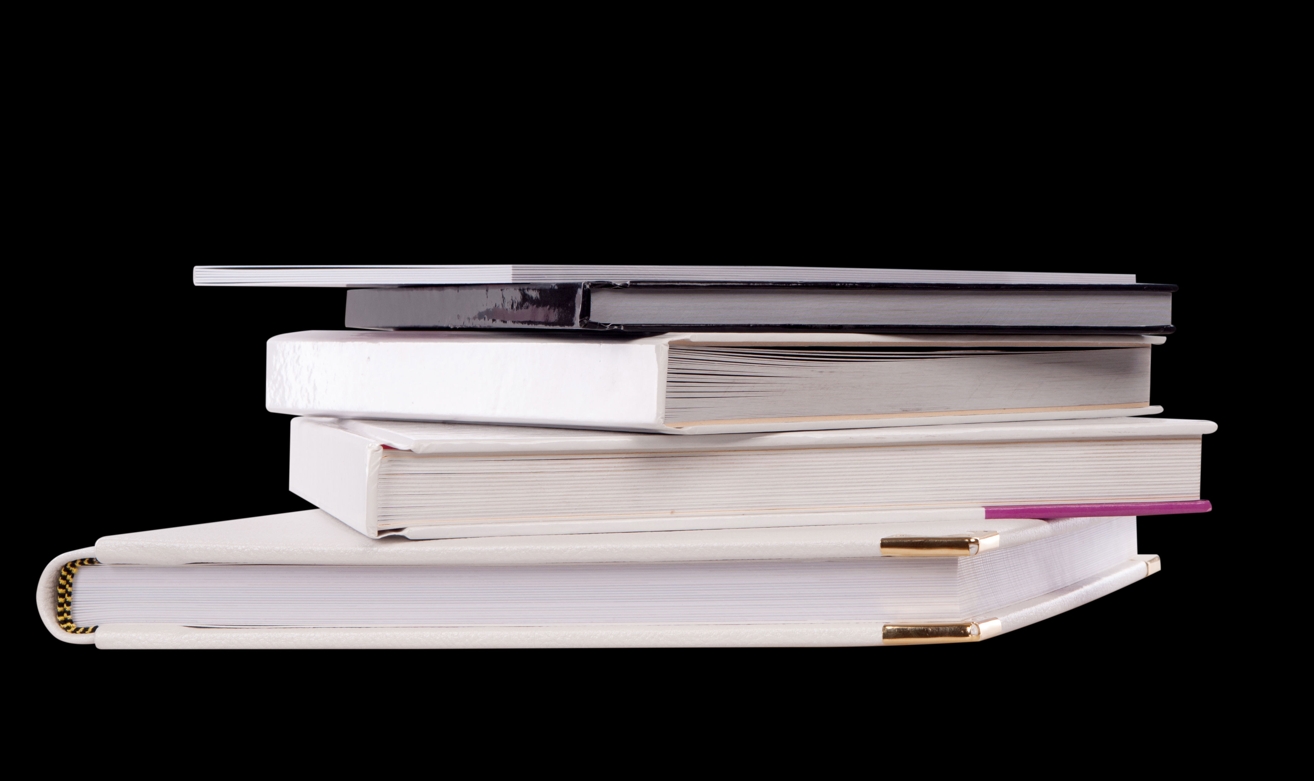 5 bøger ovenpå hinanden