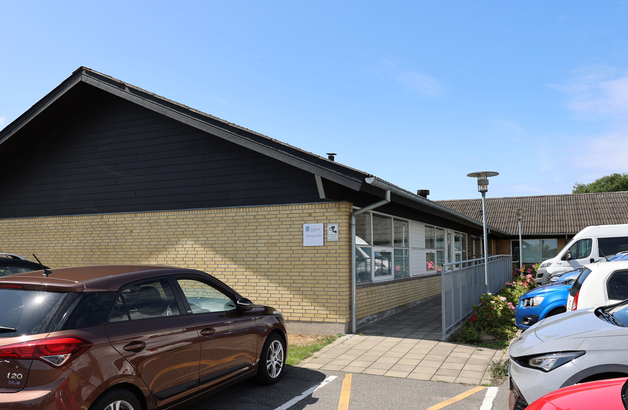 Foto af indgangen til Tåsinge Træningscenter