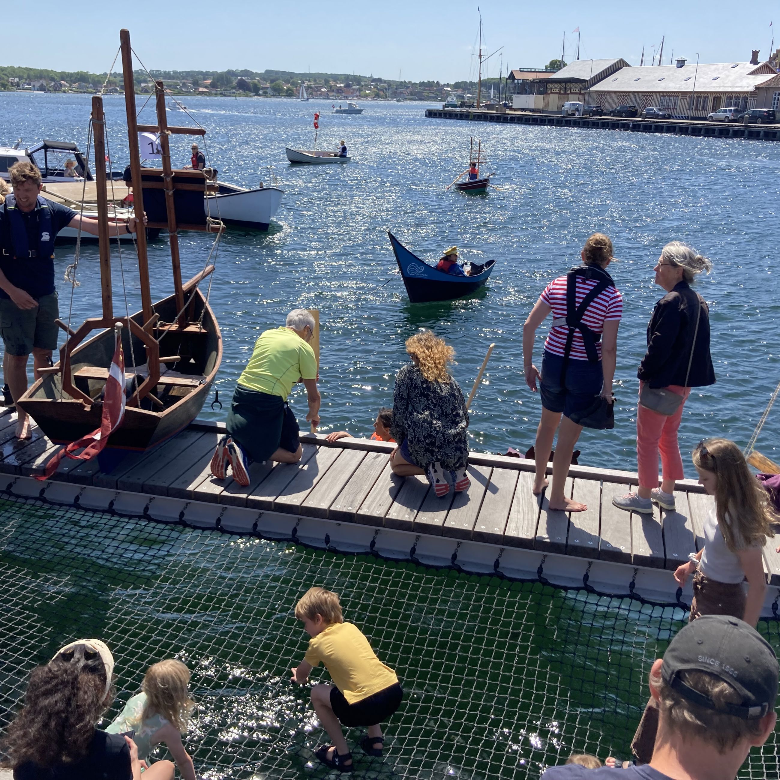 Liv på Frederiksø.