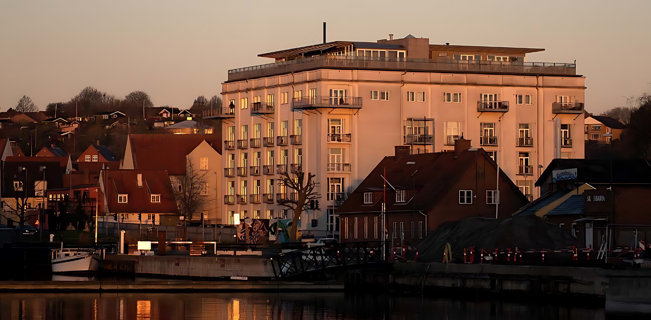 Svendborg havn i solnedgang