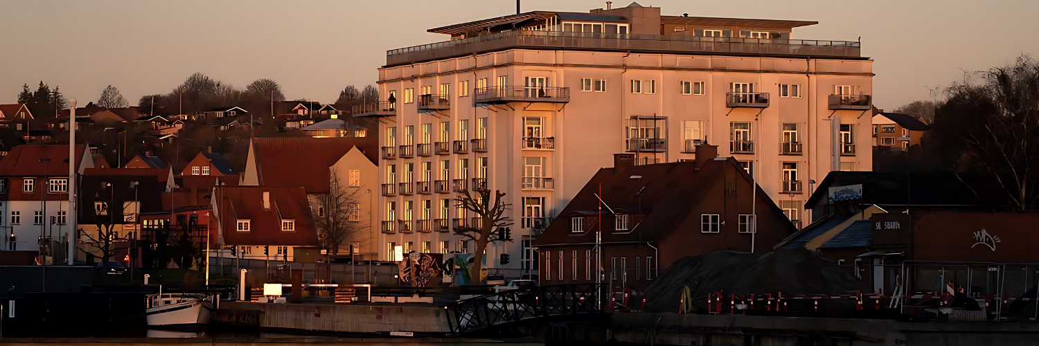 Svendborg havn i solnedgang