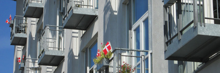Frøavlen Flag på altanerne