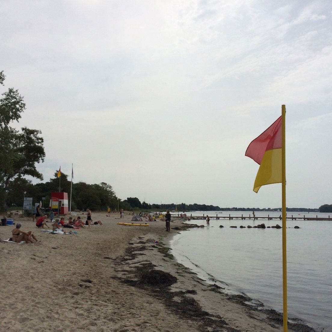 Christiansminde Strand ligger i det sydøstlige Svendborg ud til Svendborg Sund.