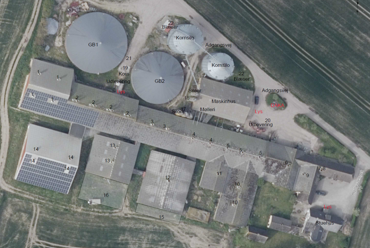 Luftfoto af staldanlægget på Møllevænget 13, 5932 Humble med indtegning af de to nye tilbygningers placering